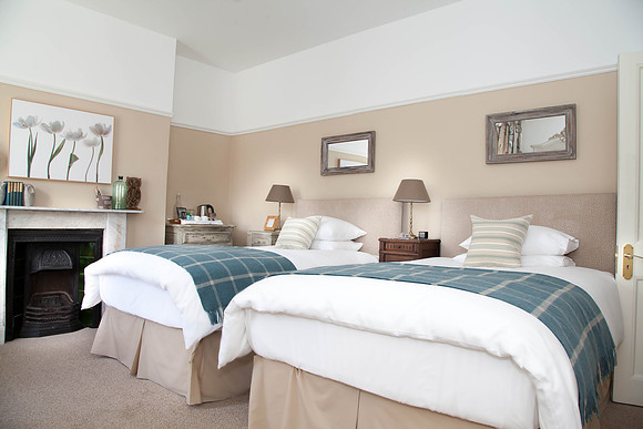 Bed and Breakfast, Bindon Bottom