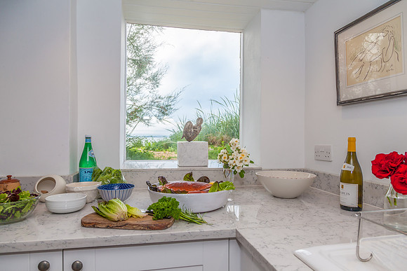 Kitchen, food preparation